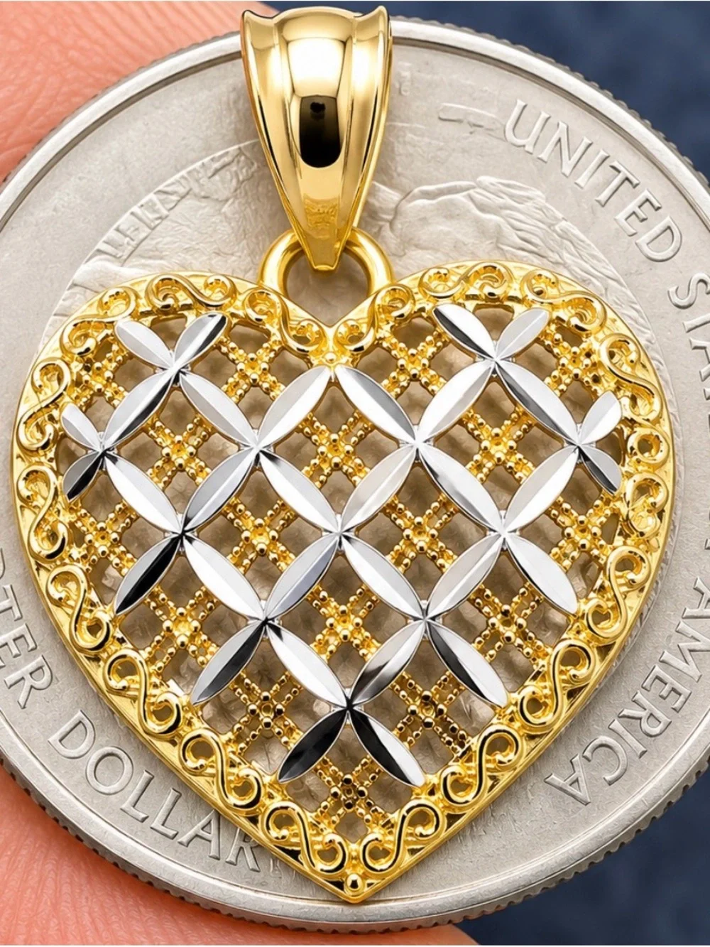 Gold Heart Lattice Pendant Necklace - Elegant Women's Jewelry